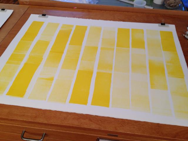 yellow intaglio rolling drawing